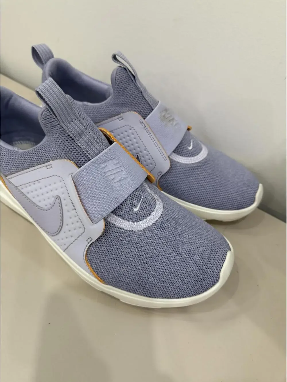 Nike Slip-On Knit Sneakers Lavender Blue White *missing insoles Size 8.5